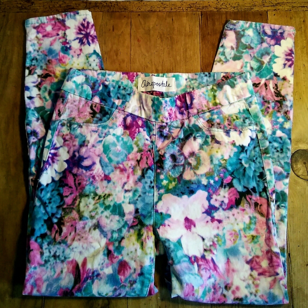 🍀🌸 Aeropostale Bree High Rise Cropped Jegging